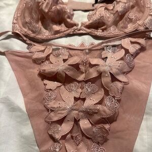 Victorias Secret Floral Demi Bra Set34DD-XL